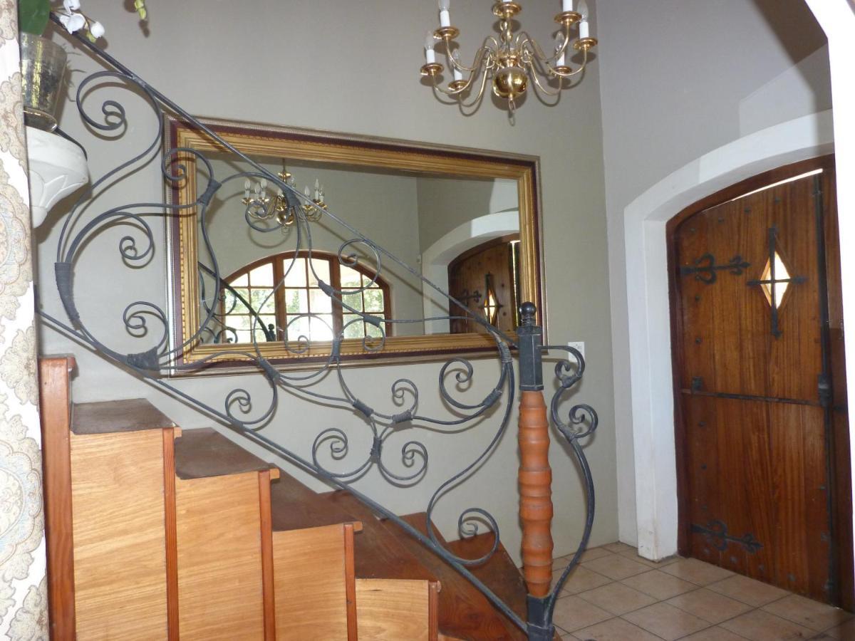 Royston Hall Historical Guesthouse Umtentweni エクステリア 写真
