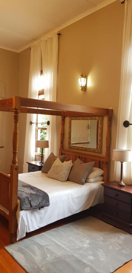Royston Hall Historical Guesthouse Umtentweni エクステリア 写真